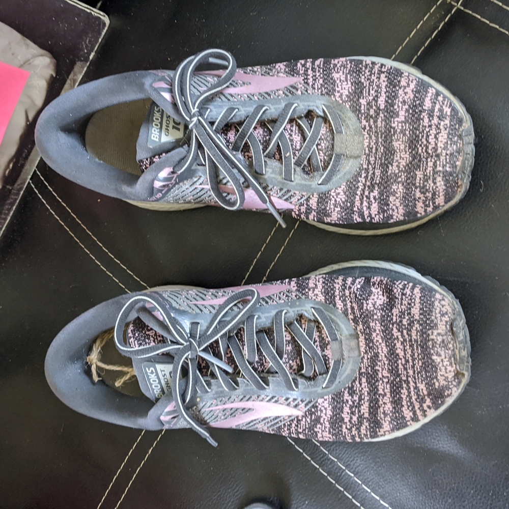 Brooks Ghost10 Running shoe sz 9.5